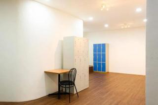 RedDoorz Hostel near Taman Puring - 1