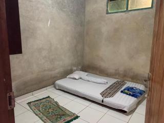 Aren Homestay - Giripurno - 2