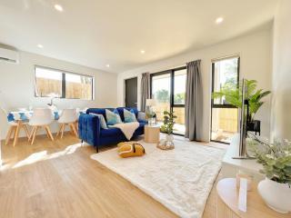 Fabulous house where you can call it home - Auckland - 7
