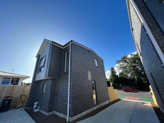 Fabulous house where you can call it home - Auckland - 4