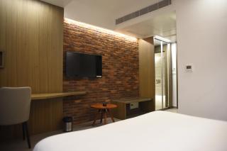 RATHNA RESIDENCY - Near US CONSULATE - Chennai - 8