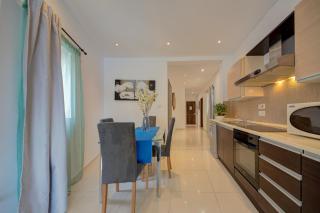 Sapphire Residences - Apartments & Penthouse In Central Sliema By Shortletsmalta - Sliema - 3