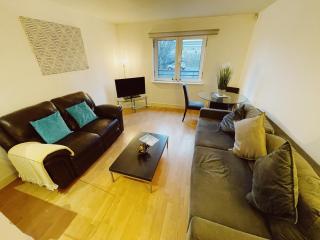 Modern City Centre Apartment Private Parking Space - Sleeps 4 - Newcastle upon Tyne - 6