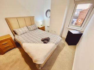 Modern City Centre Apartment Private Parking Space - Sleeps 4 - Newcastle upon Tyne - 2