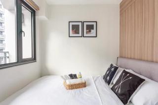 Shore 2 Apartment with Balcony - Manila - 9