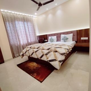 Hotel Luxuria - Ludhiana - 5