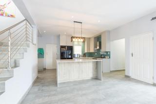 Beachfront Villa - Pool, Fireplace, No Loadshedding - Wilderness - 1