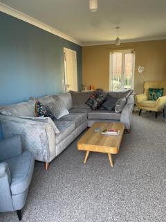 Stunning Large Detached Gloucester, 4 beds, 3 bedroom, 2 bathroom property, Nr Chelt, The Docks and Quays sleeps 6 - 9