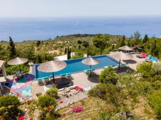 Serenity Boutique Suites - 5