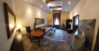 Stylish Apartment in Center of Zagreb - 9