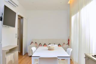 Lovely flat with private garden next to the beach - 7