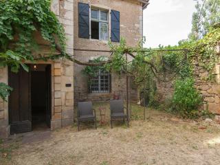 Historic Mansion by River Cénevières - 1