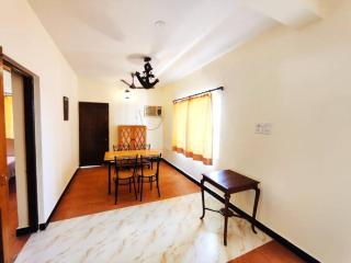 Hilltop 4 BHK Villa with Private Pool in Candolim - Goa Velha - 1
