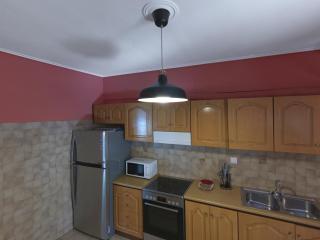 2 bedroom apartment close to children's hospital - 2
