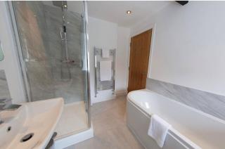 Bert's Rooms at The Black Horse Inn - Brighouse - 2
