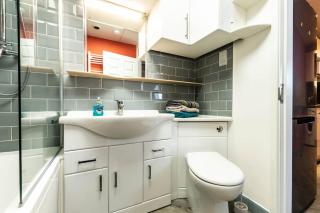 Comfy Apartment 16 Easy access to Central London - Tadworth - 4