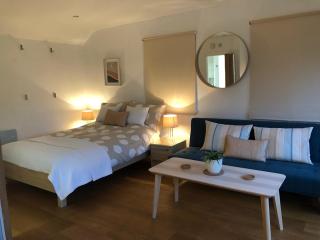 Garden Studio - Benson - 5