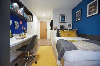 For Students Only Ensuite Bedrooms with Shared Kitchen at Tudor Place in Chester - 0
