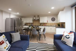 For Students Only Ensuite Bedrooms with Shared Kitchen at Tudor Place in Chester - 7