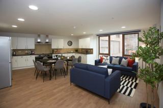 For Students Only Ensuite Bedrooms with Shared Kitchen at Tudor Place in Chester - 6