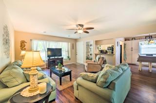 Oak Island Home with Fenced Yard, Walk to Long Beach - Oak Island - 8