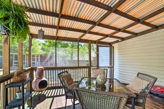 Oak Island Home with Fenced Yard, Walk to Long Beach - Oak Island - 7