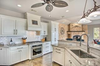 Lakefront Little Elm Home with Private Pool! - Little Elm - 2