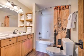 Pateros Home with Deck, 7 Mi to Alta Lake Park! - 2