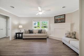 Sunny Daze - Oak Island - 4