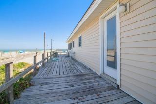 Barefootin - Oak Island - 7