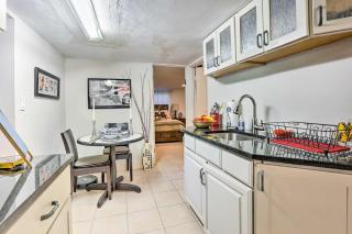 Contemporary Cincinnati Apt with WiFi, Near Kenwood! - 1