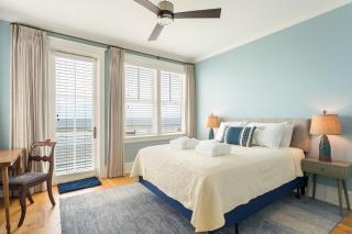 1103 E Arctic - Salty Lady - Beautiful Custom Oceanfront Home - Hot tub - Folly Beach - 3