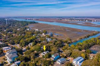 About Time - Classic Folly Beach Home - Block from the Beach - Private Dock - Folly Beach - 8