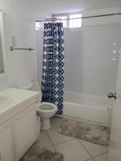 1B Hastings Towers - Bridgetown - 3
