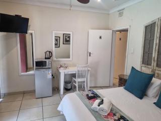 Sha-Mani Guesthouse & Conference Venue - 3