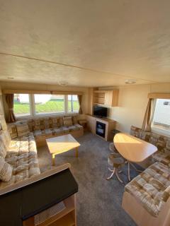 8 Berth Holiday Home with Pools on Martello Beach - 8