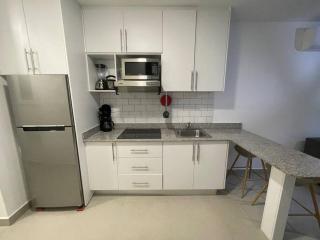 2br aptSurrounded by history with Modern Amenities - 0