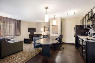 Sonesta Simply Suites Plano Frisco - 3