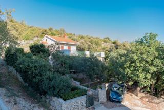 Seaside holiday house Vinisce, Trogir - 20520 - Vinišće - 0