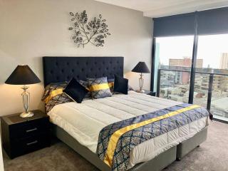 Spacious Apartment, Spa Bath & Ocean Views - 8