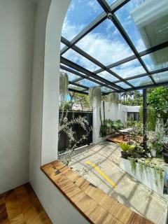 Loewys Home Tanjung Duren Jakarta Barat - 9