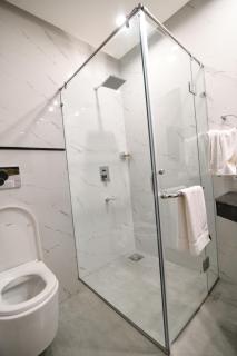 Royal Regency Hotel - 9