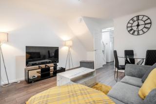 Lovely House in Dagenham / Barking with free parking, WiFi & Garden - Dagenham - 5