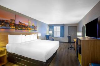 Days Inn by Wyndham Lonoke - 3