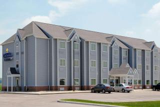 Microtel Inn & Suites by Wyndham Delphos - 9