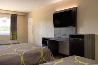 Super 8 by Wyndham McDonough GA - McDonough - 4