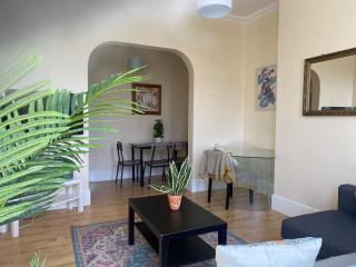 Large Bright apartment - 8