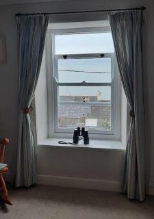Arvonia sleeps 7, sea views, dog friendly - 0