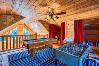 Pine Haven Hollow, Hot Tub, Game Room, WIFI, 560 FREE tickets each paid day!!! - 4