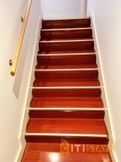 Spacious 1bd Penthouse - Close to ANU - 2